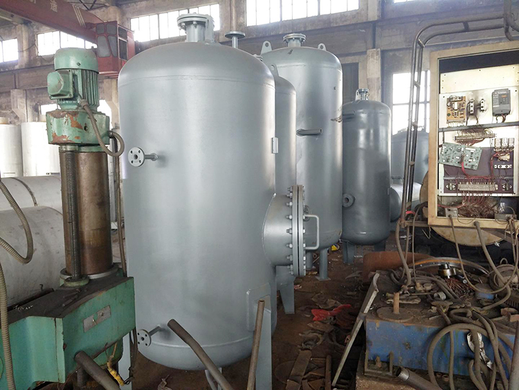 排污擴(kuò)容器